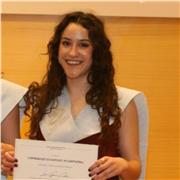 Graduada en Historia, brindo apoio escolar para diversas materias e idades, con dispoñibilidade horaria e adaptación